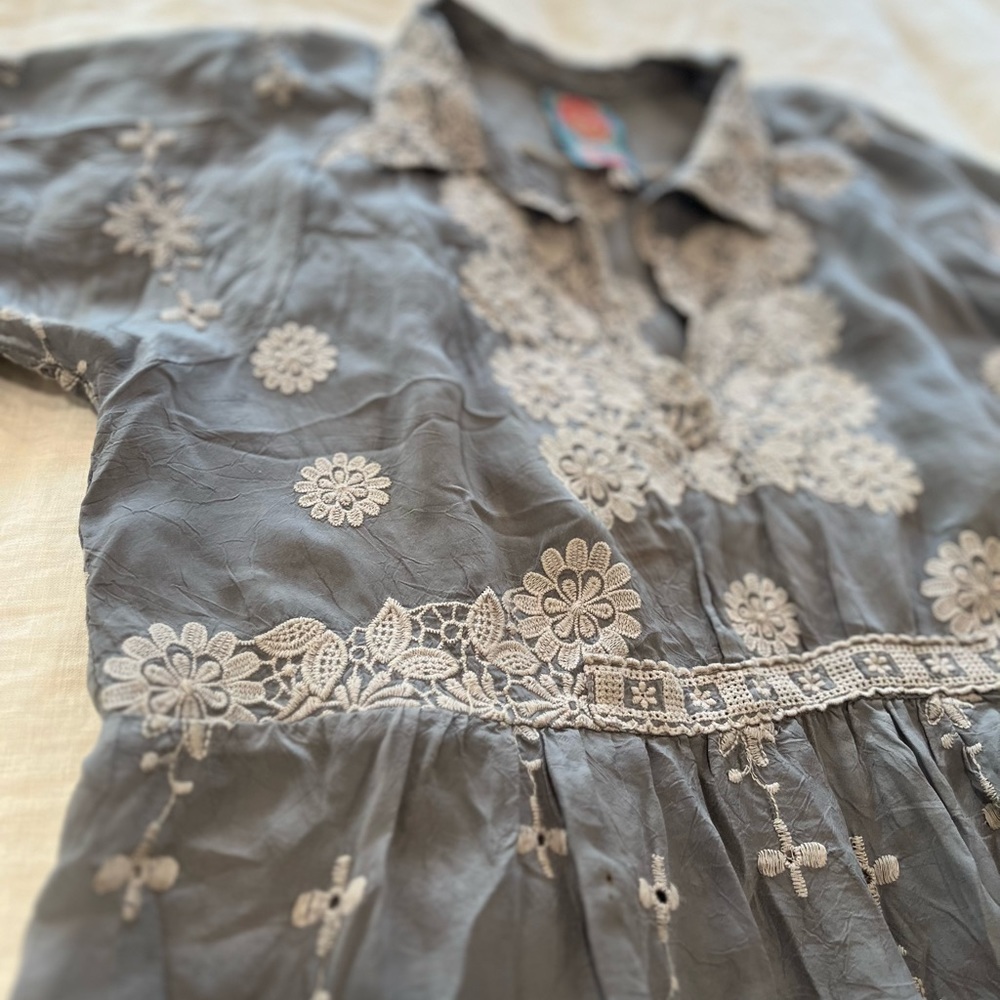 Johnny Was size small blue embroidered tunic